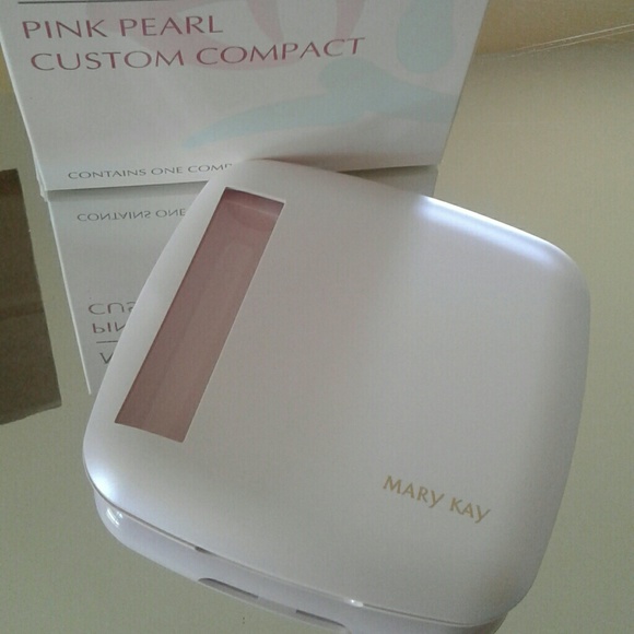 Mary Kay Pink Pearl Custom Compact